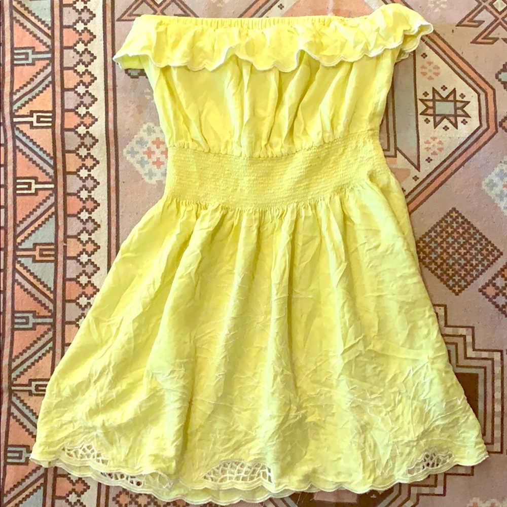 Gianni Bini Swimsuit Cover Up !